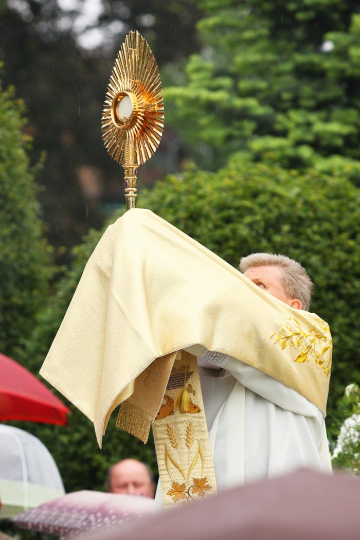 setki-jeleniogorzan-na-procesji-bozego-ciaa-foto-46762