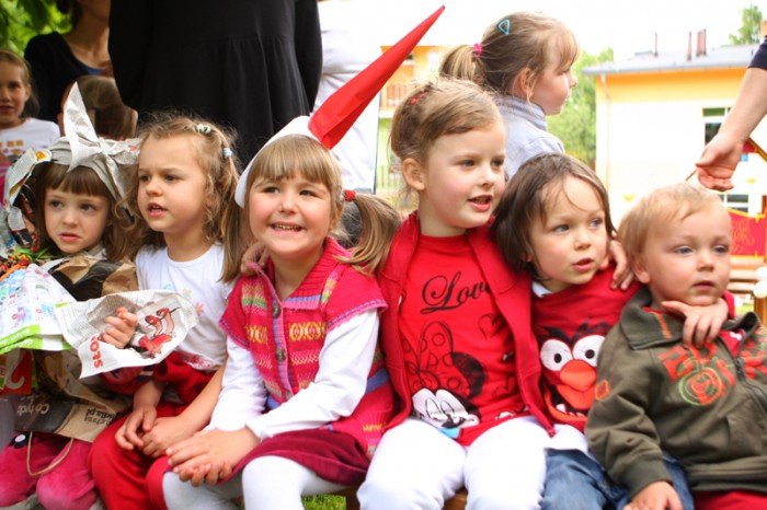 rodzice-i-dzieci-bawili-sie-na-ekologicznym-festynie-w-okraglaczku-foto-46764
