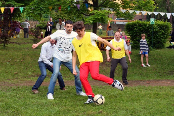rodzice-i-dzieci-bawili-sie-na-ekologicznym-festynie-w-okraglaczku-foto-46764