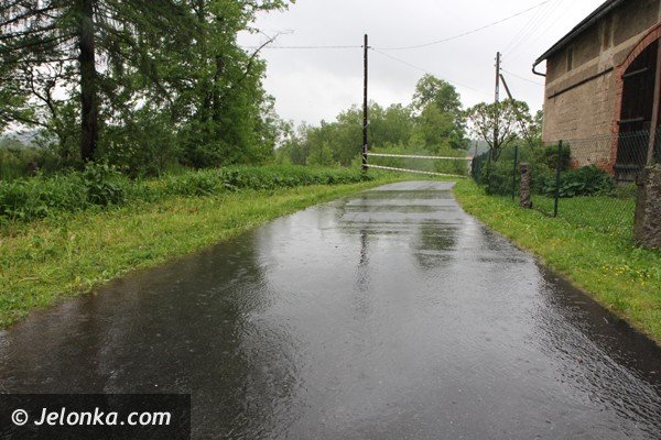 zalane-drogi-poziom-wody-w-rzekach-rosnie-foto-46795