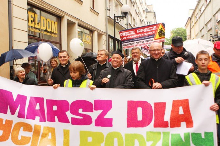marsz-dla-zycia-i-rodziny-w-jeleniej-gorze-foto-46804
