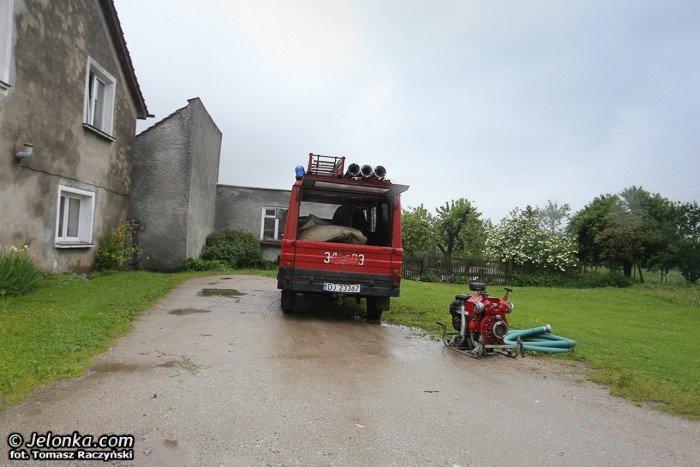 wody-w-jeleniej-gorze-opadaja-gorzej-jest-w-powiecie-foto-46811