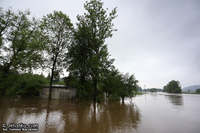 wody-w-jeleniej-gorze-opadaja-gorzej-jest-w-powiecie-foto-46811