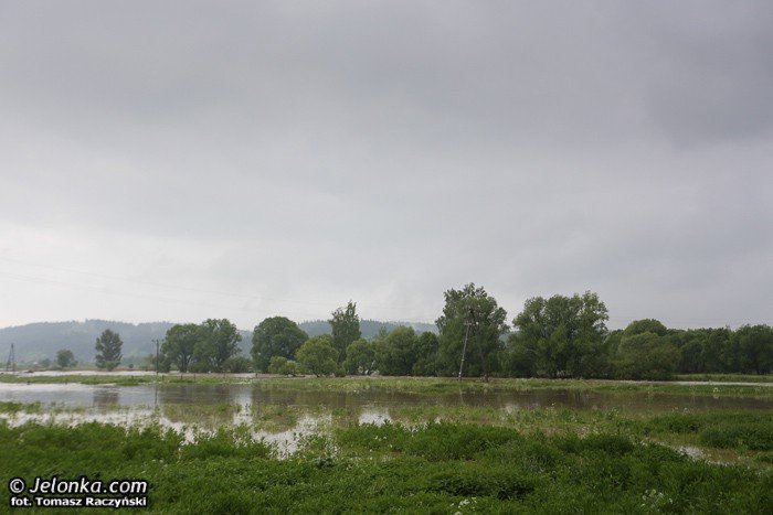 wody-w-jeleniej-gorze-opadaja-gorzej-jest-w-powiecie-foto-46811