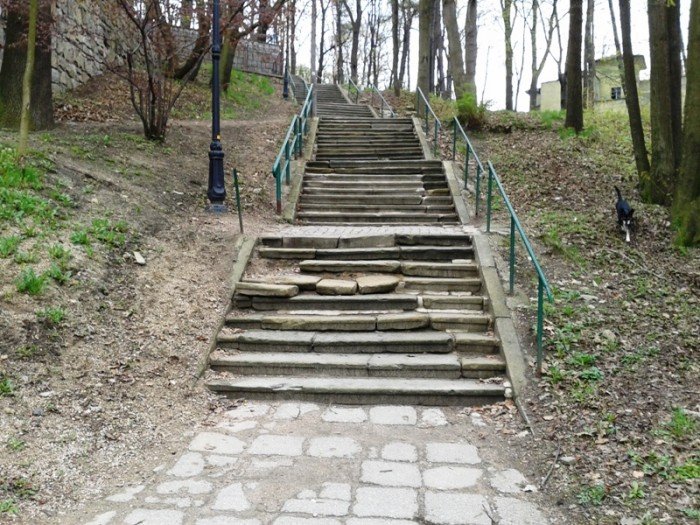 czytelnicy-alarmuja-to-nie-schody-to-puapka-46824