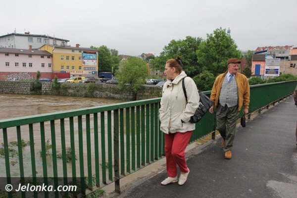 wody-w-rzekach-opadaja-ale-ida-burze-foto-46833