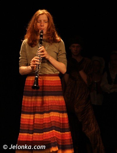 uczniowie-zeroma-graja-w-teatrze-modziezy-trzech-krajow-foto-46865