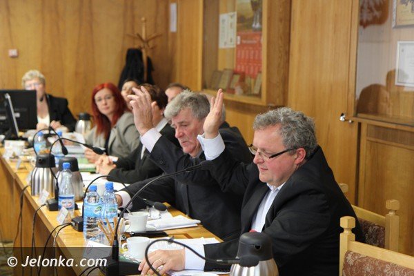 absolutorium-dla-wadz-powiatu-jeleniogorskiego-foto-46886