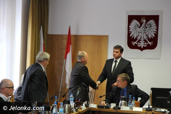 absolutorium-dla-wadz-powiatu-jeleniogorskiego-foto-46886