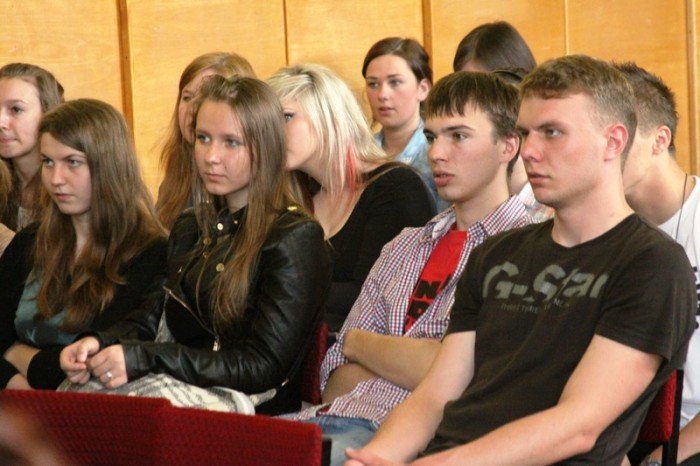 mnich-buddyjski-w-ekonomie-foto-46912