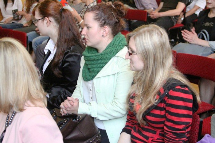 mnich-buddyjski-w-ekonomie-foto-46912