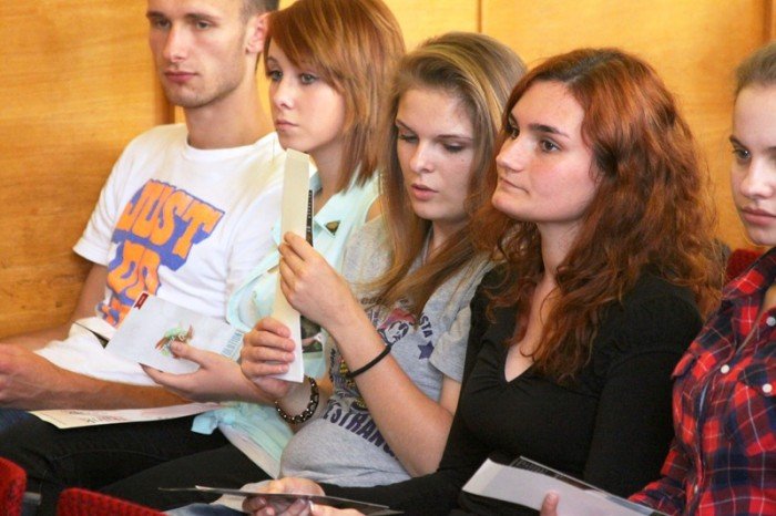 mnich-buddyjski-w-ekonomie-foto-46912