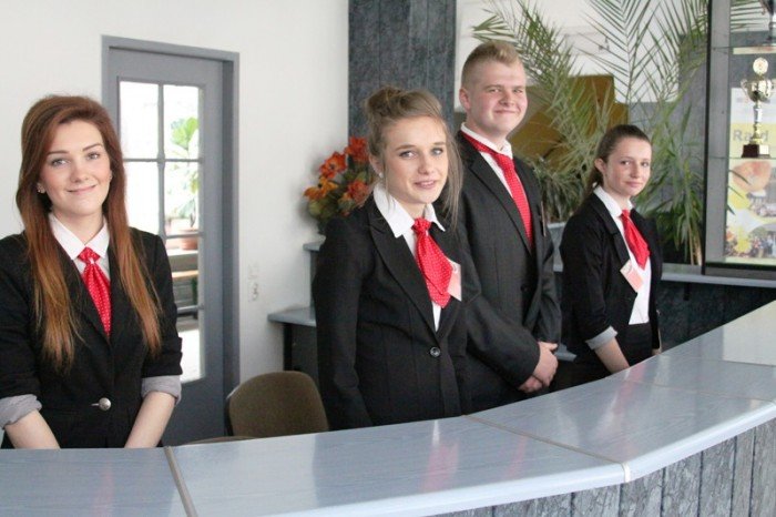 mnich-buddyjski-w-ekonomie-foto-46912