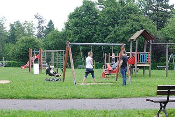 czytelnik-nie-dewastujcie-placu-zabaw-w-parku-foto-46940