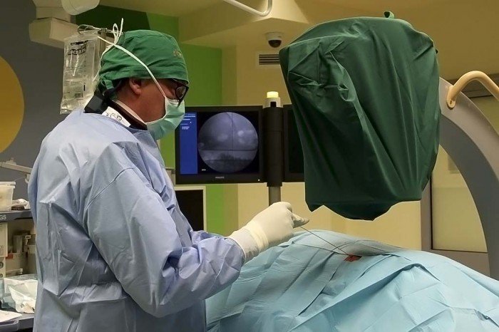 maoinwazyjne-operacje-w-neurochirurgii-kregosupa-46944
