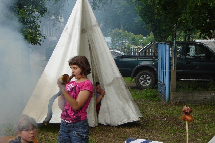 dzieci-sie-przeniosy-w-swiat-sredniowiecza-foto-46991