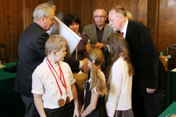 nagrody-i-gratulacje-dla-mistrzow-pierwszej-pomocy-foto-47007