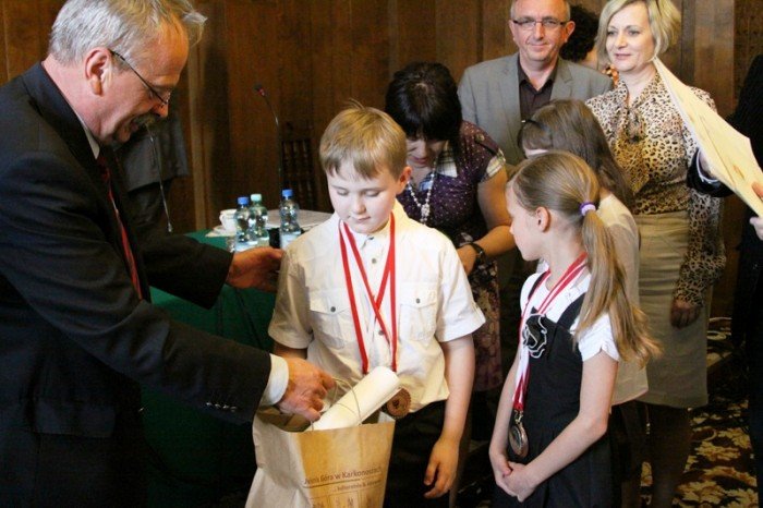 nagrody-i-gratulacje-dla-mistrzow-pierwszej-pomocy-foto-47007