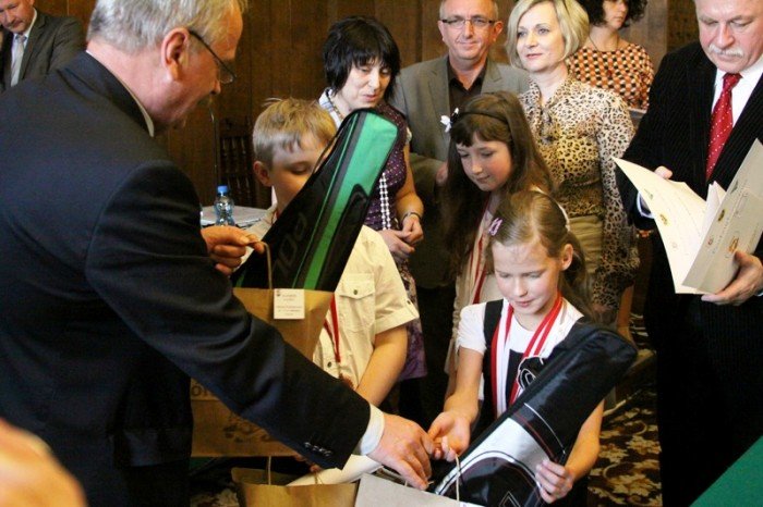 nagrody-i-gratulacje-dla-mistrzow-pierwszej-pomocy-foto-47007