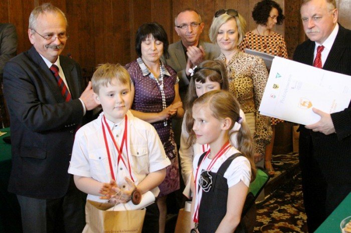 nagrody-i-gratulacje-dla-mistrzow-pierwszej-pomocy-foto-47007
