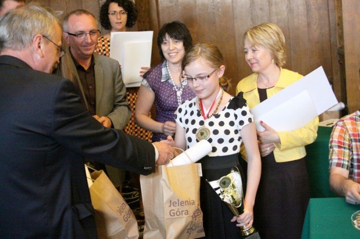 nagrody-i-gratulacje-dla-mistrzow-pierwszej-pomocy-foto-47007
