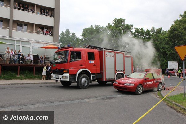 wybuch-samochodu-w-cieplicach-pokaz-ratownictwa-foto-47057