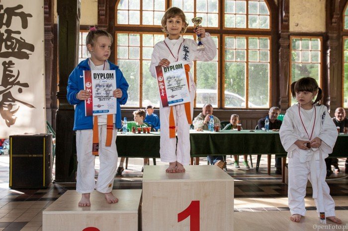 kolejny-sukces-jeleniogorskich-karatekow-foto-47073