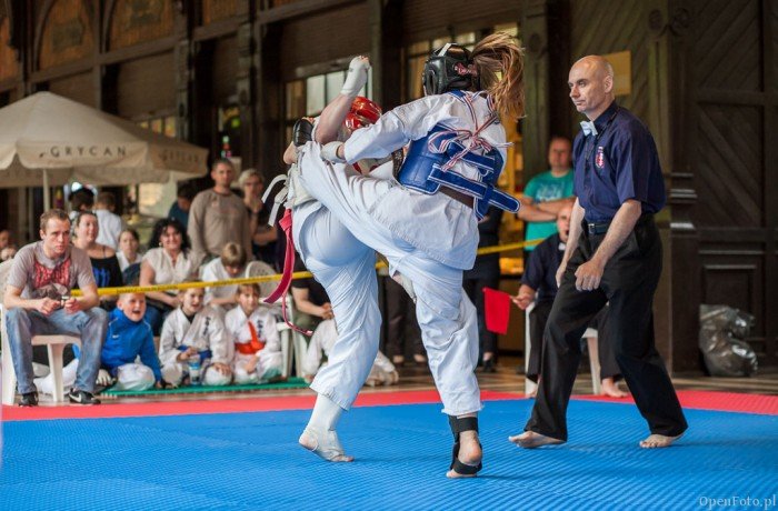 kolejny-sukces-jeleniogorskich-karatekow-foto-47073