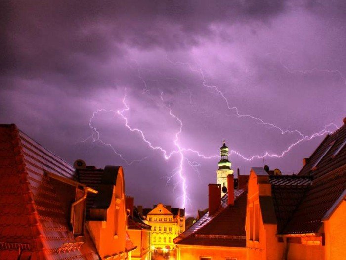 tak-dzisiaj-burza-oswietlaa-jelenia-gore-aktualizacja-foto-47184