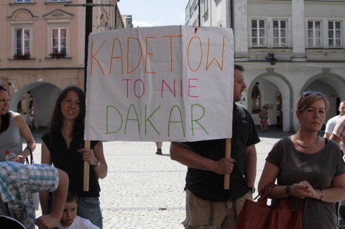 pikietowali-pod-ratuszem-maja-dosc-obietnic-foto-47187