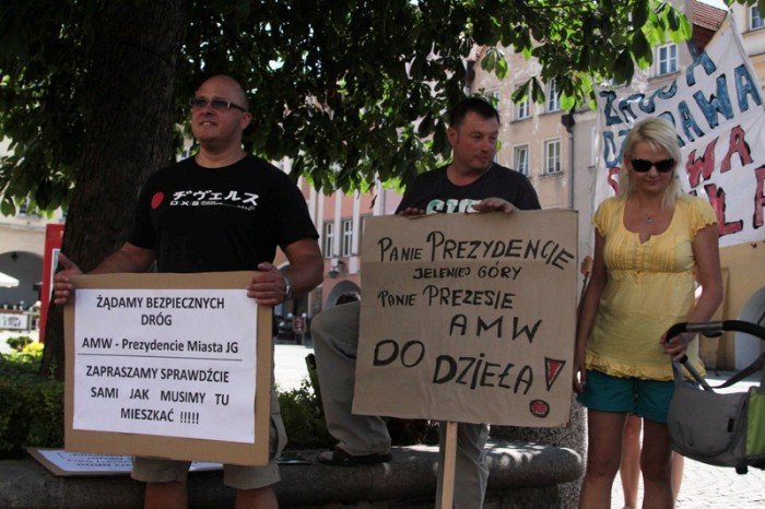 pikietowali-pod-ratuszem-maja-dosc-obietnic-foto-47187