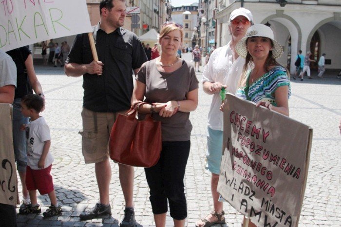 pikietowali-pod-ratuszem-maja-dosc-obietnic-foto-47187