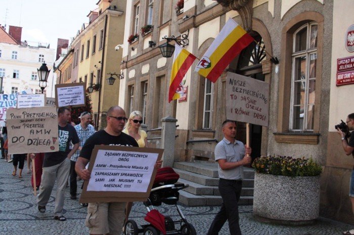 pikietowali-pod-ratuszem-maja-dosc-obietnic-foto-47187