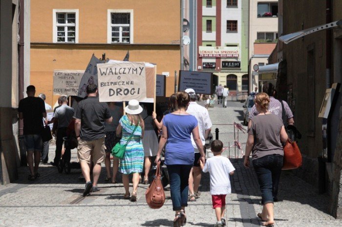 pikietowali-pod-ratuszem-maja-dosc-obietnic-foto-47187