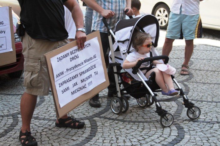pikietowali-pod-ratuszem-maja-dosc-obietnic-foto-47187