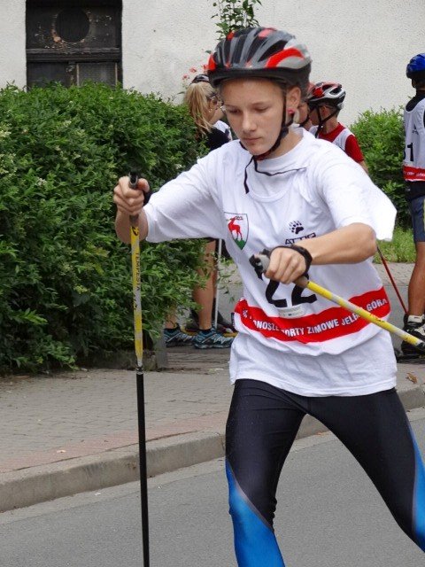 sportowe-zmagania-najmodszych-na-dni-sobieszowa-foto-47233