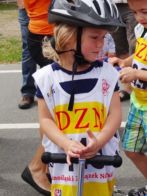 sportowe-zmagania-najmodszych-na-dni-sobieszowa-foto-47233