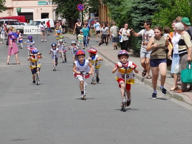 sportowe-zmagania-najmodszych-na-dni-sobieszowa-foto-47233