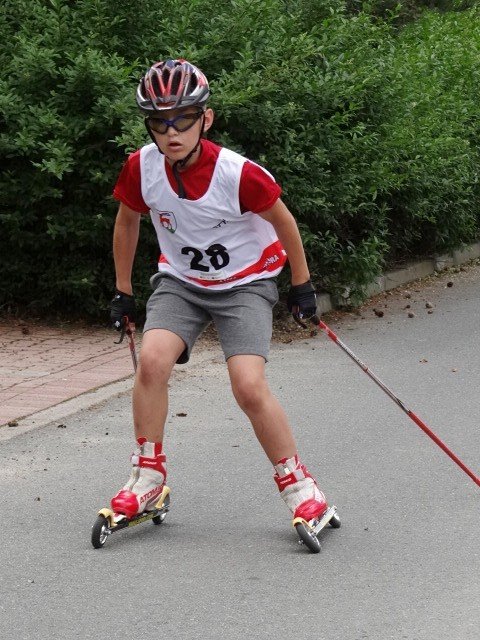 sportowe-zmagania-najmodszych-na-dni-sobieszowa-foto-47233