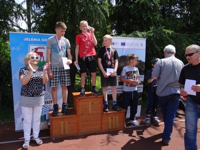 sportowe-zmagania-najmodszych-na-dni-sobieszowa-foto-47233
