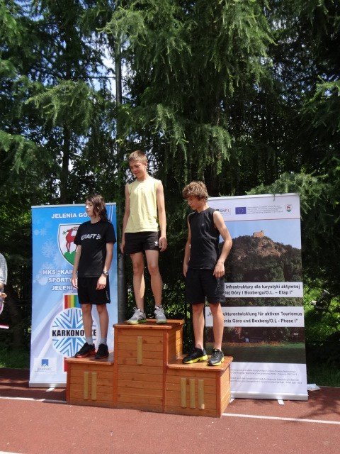 sportowe-zmagania-najmodszych-na-dni-sobieszowa-foto-47233