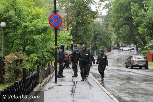 bomba-w-jeleniogorskiej-prokuraturze-takie-faszywe-alarmy-byy-dzis-w-caej-polsce-aktualizacja-foto-47241