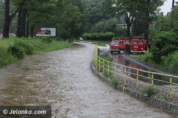 znow-wezbray-rzeki-i-potoki-jest-groznie-foto-47242
