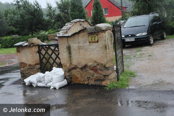 znow-wezbray-rzeki-i-potoki-jest-groznie-foto-47242