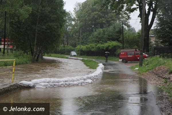 znow-wezbray-rzeki-i-potoki-jest-groznie-foto-47242