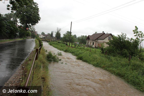 znow-wezbray-rzeki-i-potoki-jest-groznie-foto-47242