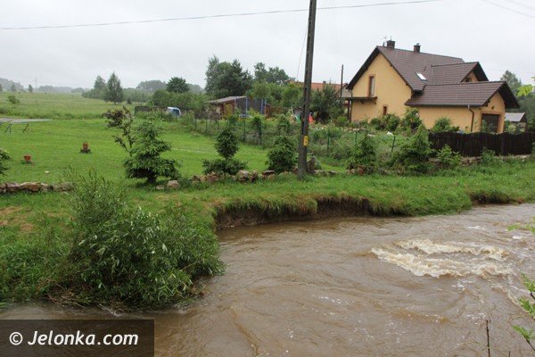 znow-wezbray-rzeki-i-potoki-jest-groznie-foto-47242