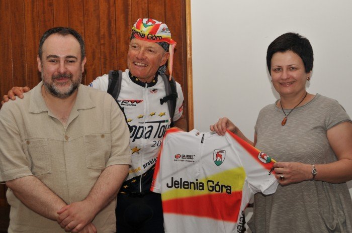 bijacy-rekord-guinnesa-cyklista-z-cervi-w-jeleniej-gorze-foto-47260