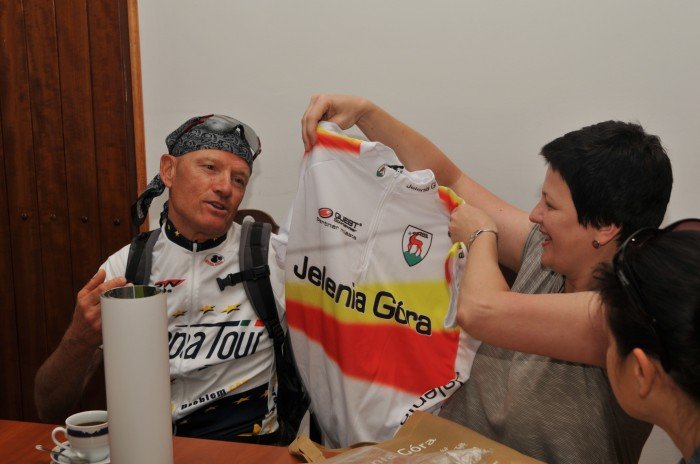 bijacy-rekord-guinnesa-cyklista-z-cervi-w-jeleniej-gorze-foto-47260