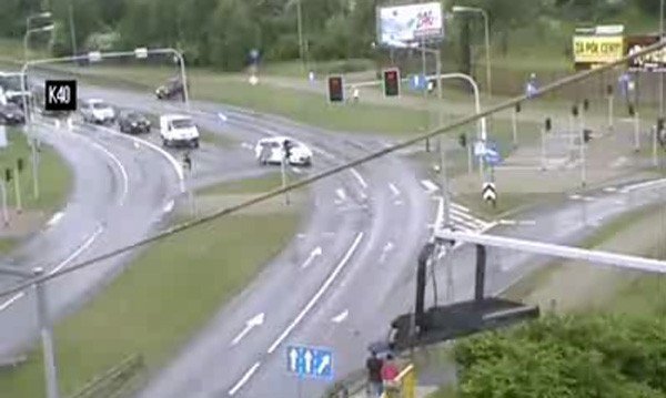 przejecha-na-czerwonym-swietle-i-wypad-z-drogi-video-47287